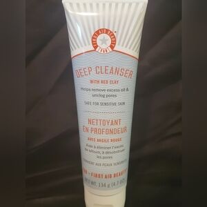 First Aid Beauty Pure Skin Deep Cleanser